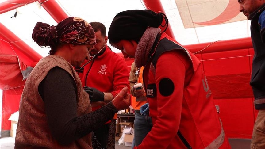 Volunteer Dutch medics healing wounds of quake victims in Türkiye