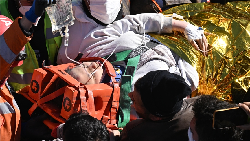 Čudo u Turkiye: Ispod ruševina spašena 17-godišnja Aleyna