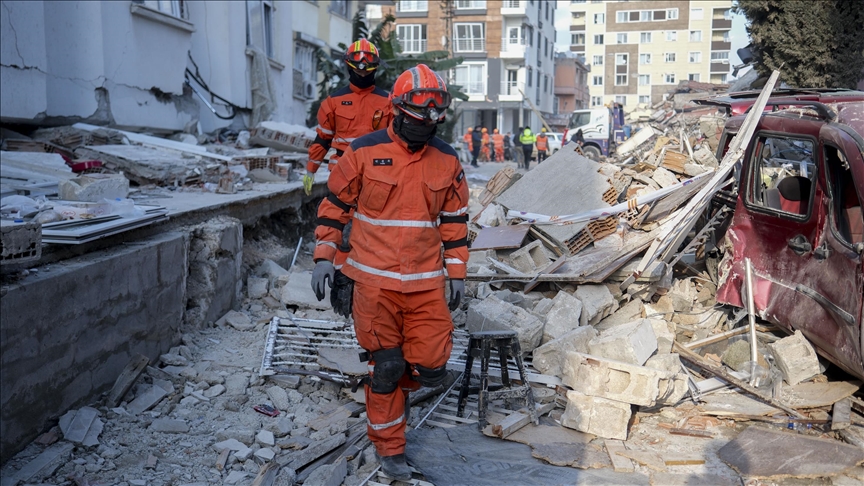 Jefe del equipo de rescate surcoreano llama a la nación turca a ser fuerte tras el doble terremoto