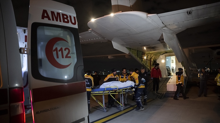 Deprem bölgesinden İstanbul'a getirilen 1392 yaralının tedavisi sürüyor