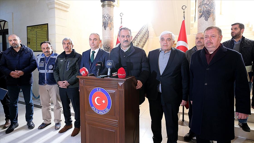 Milli Eğitim Bakanı Özer: 54 bin 882 öğrencimiz diğer illere nakil oldu