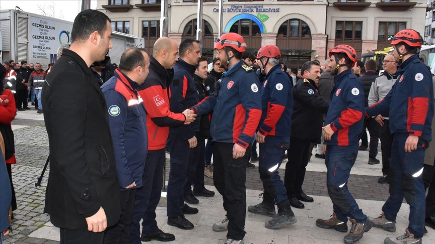 Ordu'dan deprem bölgesine giden itfaiye ekibi: Bizim için enkazdan çıkarttığımız her can gerçekten ümit oldu