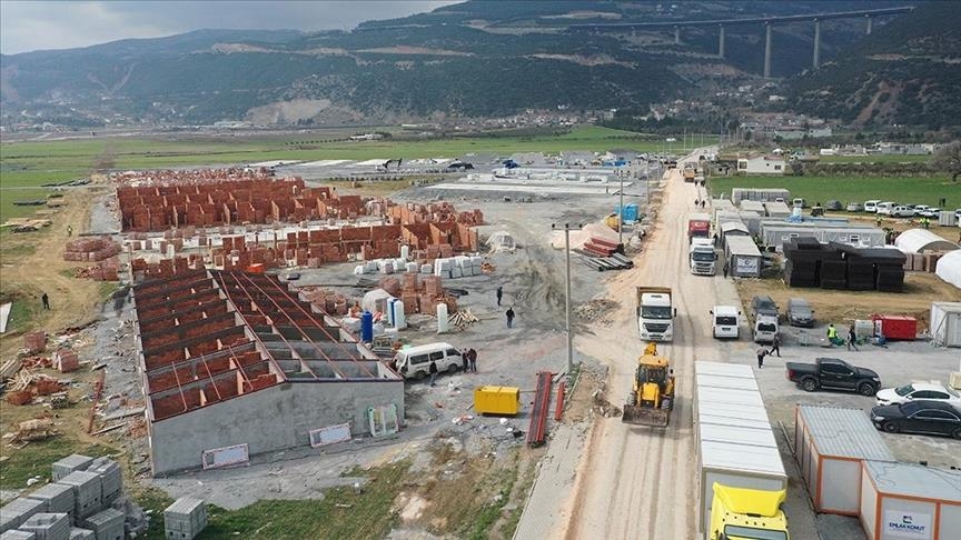 Türkiye prepares thousands of temporary houses in quake-hit region