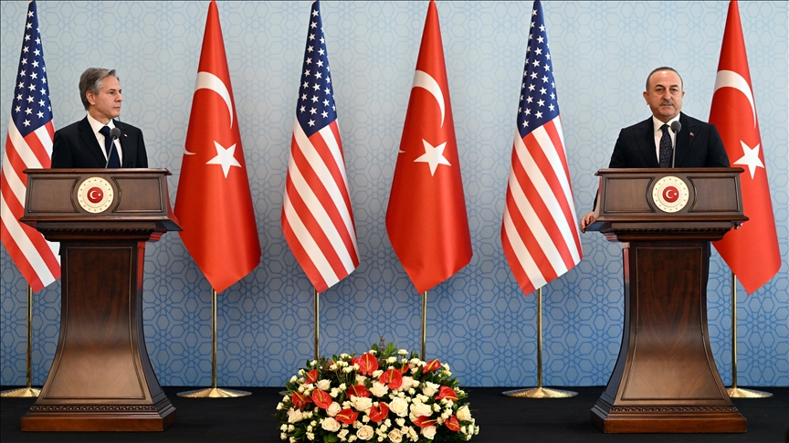 Cavusoglu poziva SAD da ukine sankcije Turkiye u oblasti odbrambene industrije