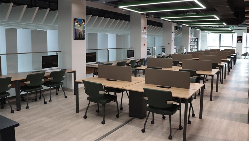 Afetzede üniversiteliler derslerine kütüphaneden bağlanabilecek