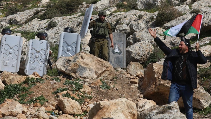 الضفة.. مسيرات منددة بالاستيطان وبمقتل 11 فلسطينيا في نابلس