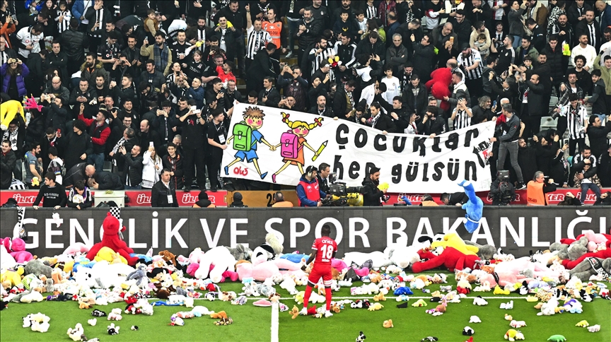 Istanbul club Besiktas fans shower field with toys for children in quake-hit Türkiye