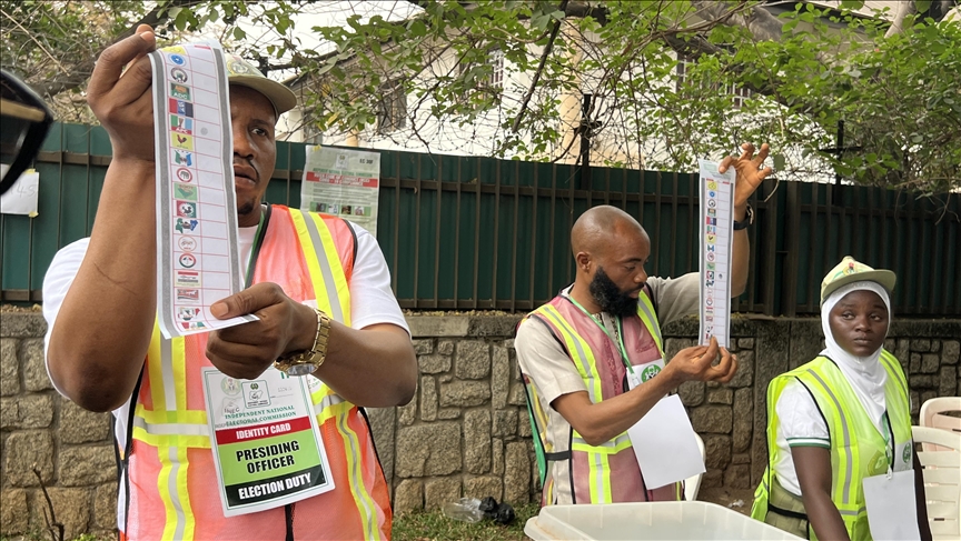 Nigeria begins counting ballots day after election