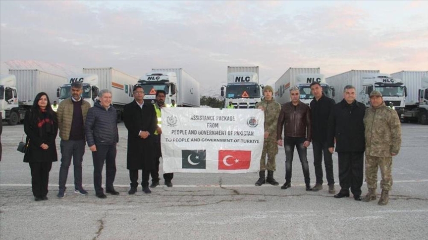 Пакистан отправил в Турцию конвой с гумпомощью 