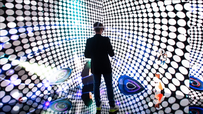 Barcelona mobile meeting kicks off with debate over tech regulation