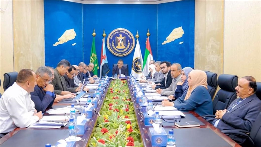 اليمن.. "الانتقالي" يهدد بتشكيل وفد تفاوض منفصل عن الحكومة