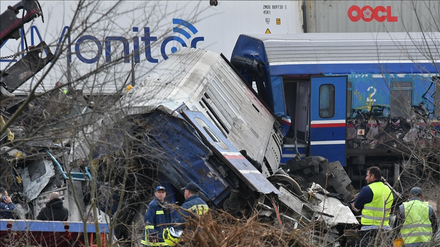 Al menos 36 personas murieron por choque de trenes en el norte de Grecia