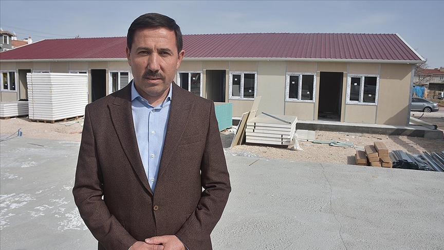 Konya'da depremzedeler için 54 prefabrik evden oluşan yaşam alanı kuruluyor