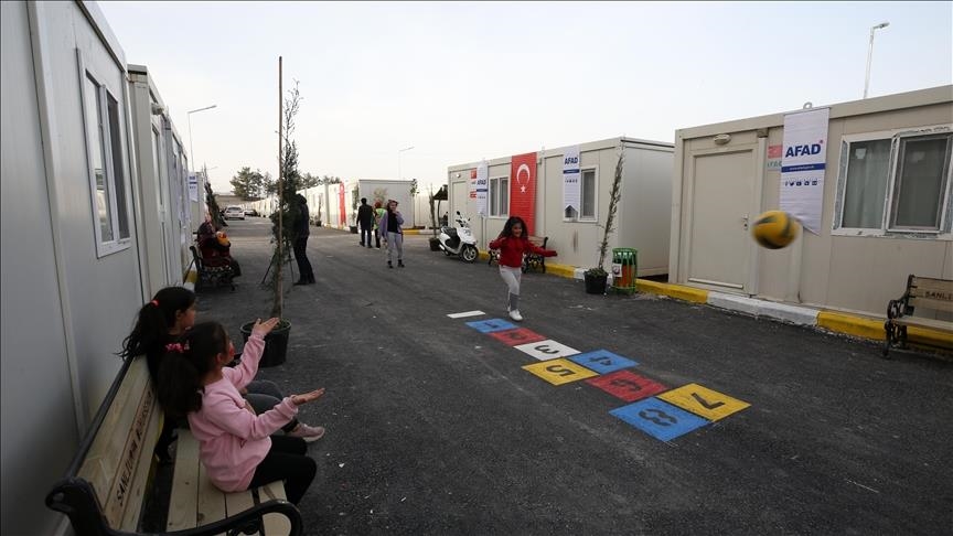 تركيا: تأسيس 189 تجمعا من منازل جاهزة بمناطق الزلزال