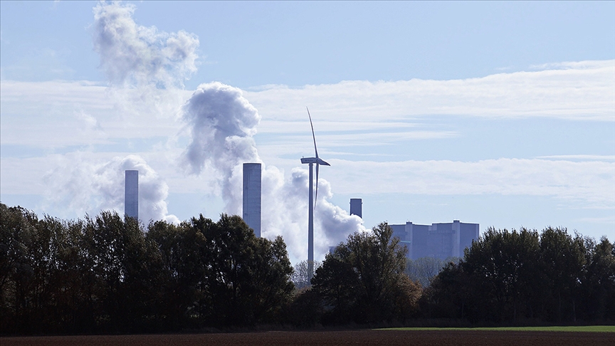 Temiz enerji, küresel enerji sektörü kaynaklı karbon emisyonlarında "korkulan" artışı baskıladı