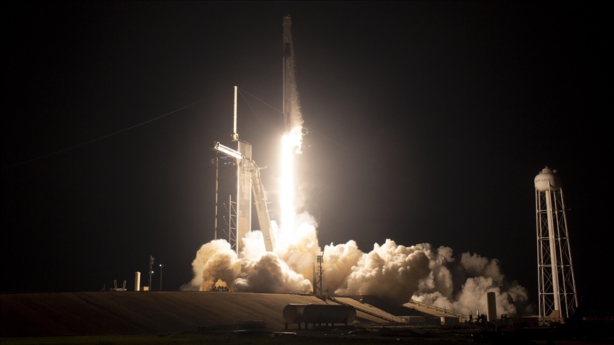 dentro de un cohete para transbordador espacial