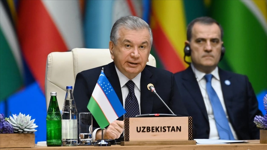 Президент Узбекистана заявил о важности единства перед лицом вызовов