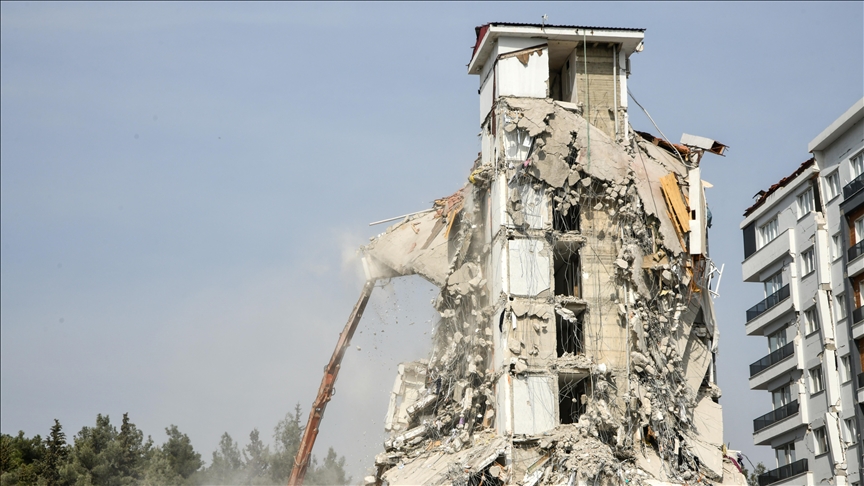 Over 210,000 buildings destroyed or heavily damaged in wake of Türkiye quakes