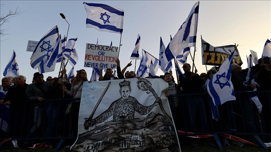 İsrail'de Netanyahu hükümetinin yargı düzenlemesine karşı protestoların nereye varacağı tartışılıyor