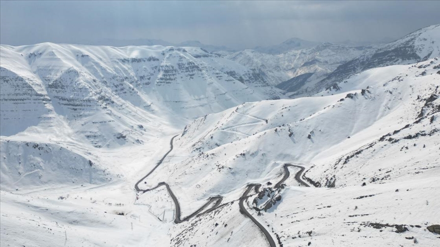 Şırnak'ta 2 bin 230 rakımlı Tanin Geçidi dronla görüntülendi