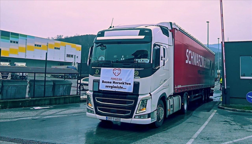 BiH: Novi konvoj pomoći od 40 kamiona Udruženja Pomozi.ba krenuo prema Turkiye i Siriji