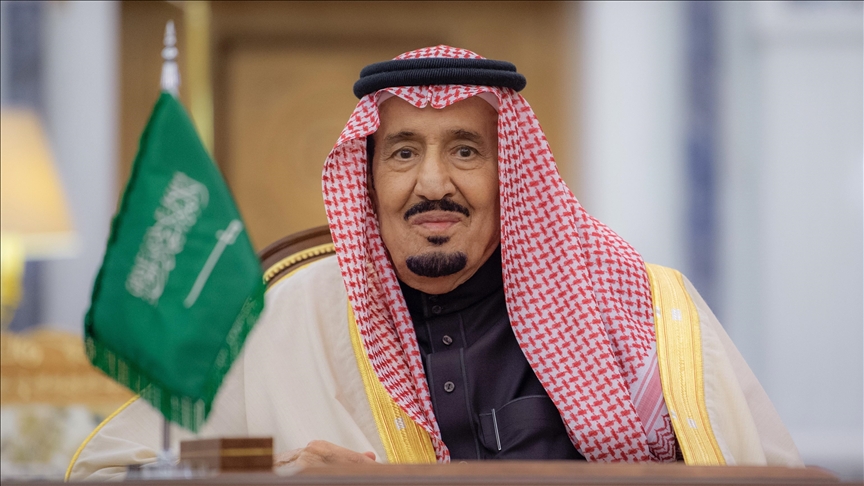 العاهل السعودي يعين وزيرا للإعلام ونائبا لرئيس الاستخبارات العامة