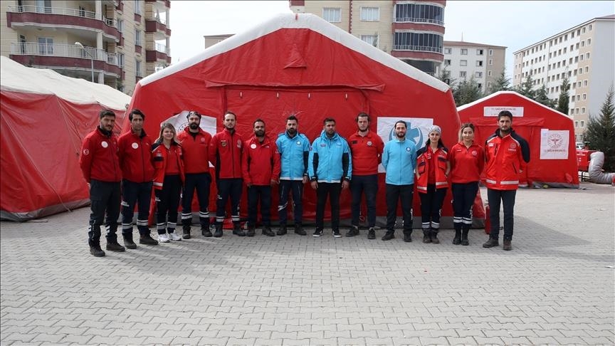 Turkish medics who experienced Van earthquake give all for victims in southern Türkiye