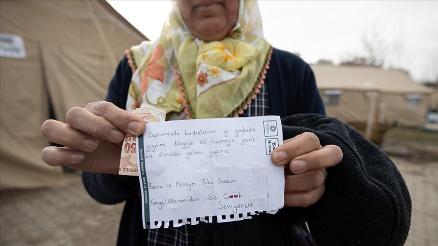 Konyalı kardeşlerin mont ve harçlıklarını gönderdiği depremzede, duygusal anlar yaşadı