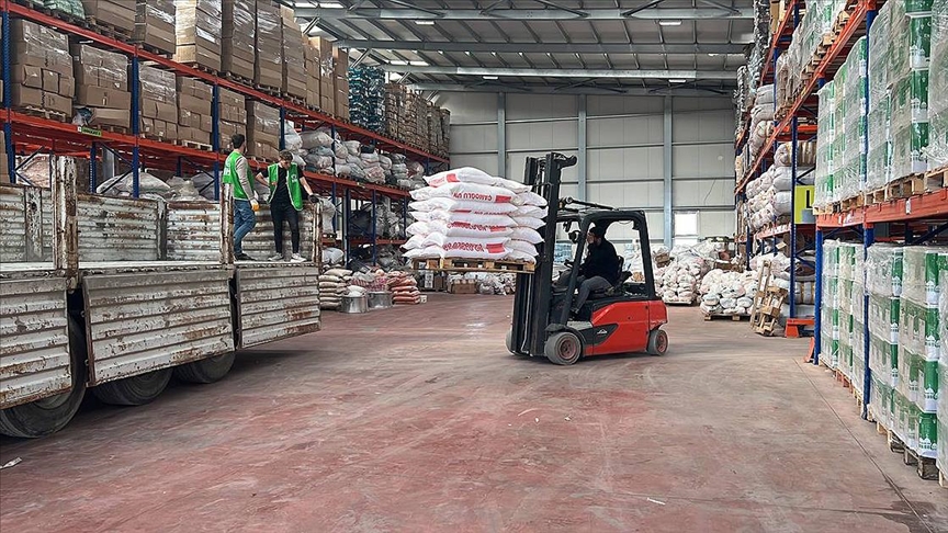 İHH depremin ardından yaraların sarılması için çalışmalarını sürdürüyor