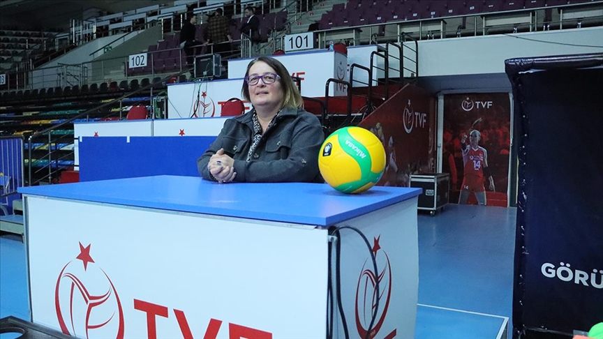 "Dünyayı kadınlar yönetseydi..." sorusuna John Lennon'ın "Imagine" şarkısıyla cevap