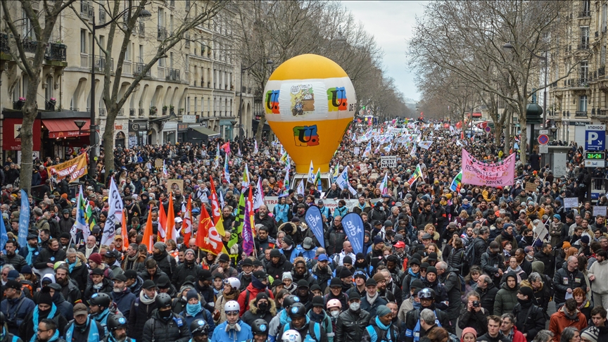 France/Réforme des retraites: record de 3.5 millions de manifestants selon la CGT et 1.28 million selon la Place Beauvau