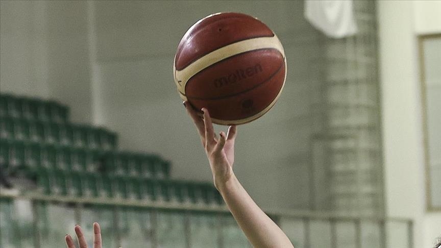 Kadınlar basketbolda derbi heyecanı
