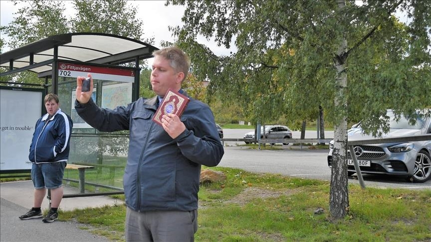 Solicitudes policiales para controvertida quema de Corán en Suecia fueron pagadas por dos hombres