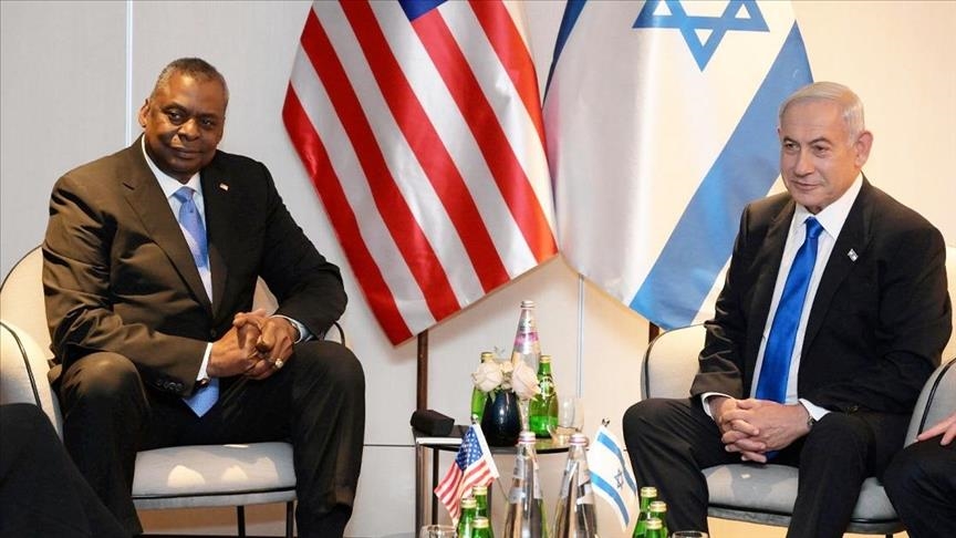 Israël : Austin rencontre Netanyahu à l'aéroport Ben Gourion à cause des manifestations