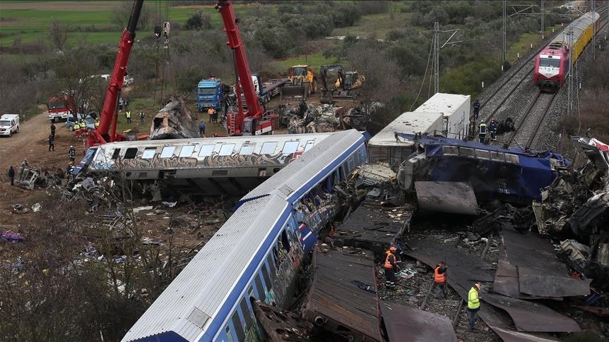 Greek government’s popularity narrows after deadly train accident, poll ...