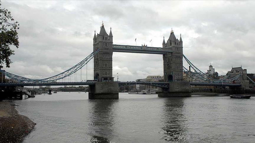 UK unveils 'budget for growth' amid massive strikes
