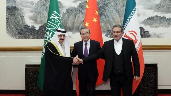 اتفاق السعودية وإيران.. هل يهدئ التوترات بلبنان؟ (تقرير)