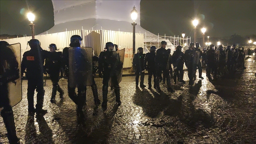 France/Réforme des retraites: nouveaux affrontements entre manifestants et forces de l’ordre Place de la Concorde 