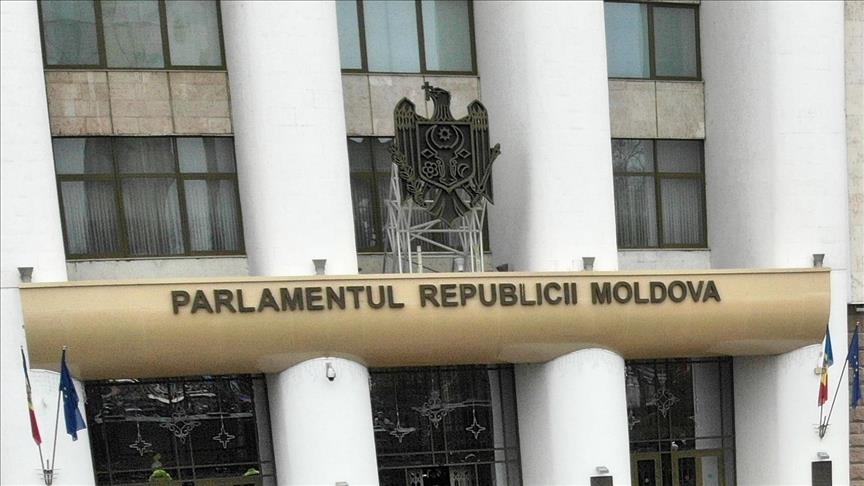 Moldovan parliament approves law to rename Romanian as state language