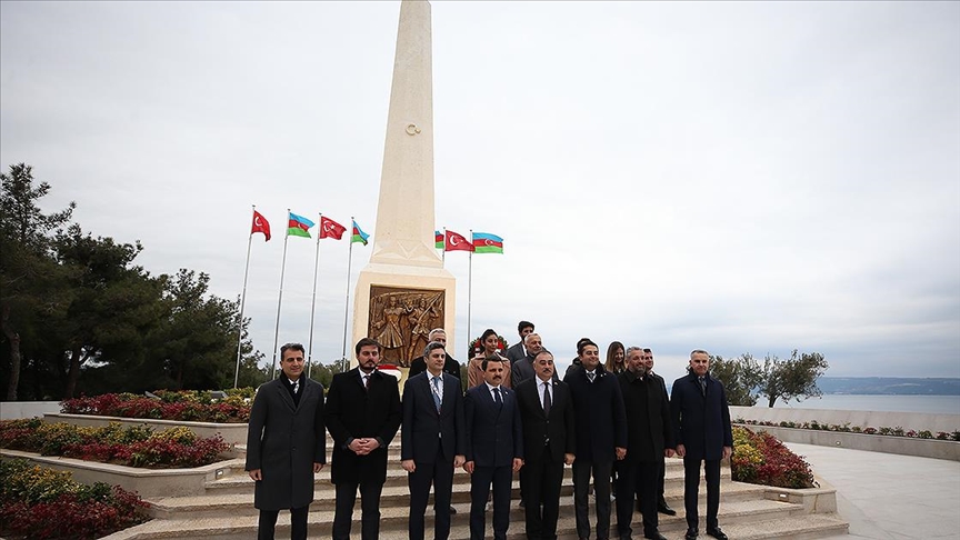 Çanakkale Savaşları'nda şehit olan Azerbaycanlı askerler anısına yapılan anıt açıldı
