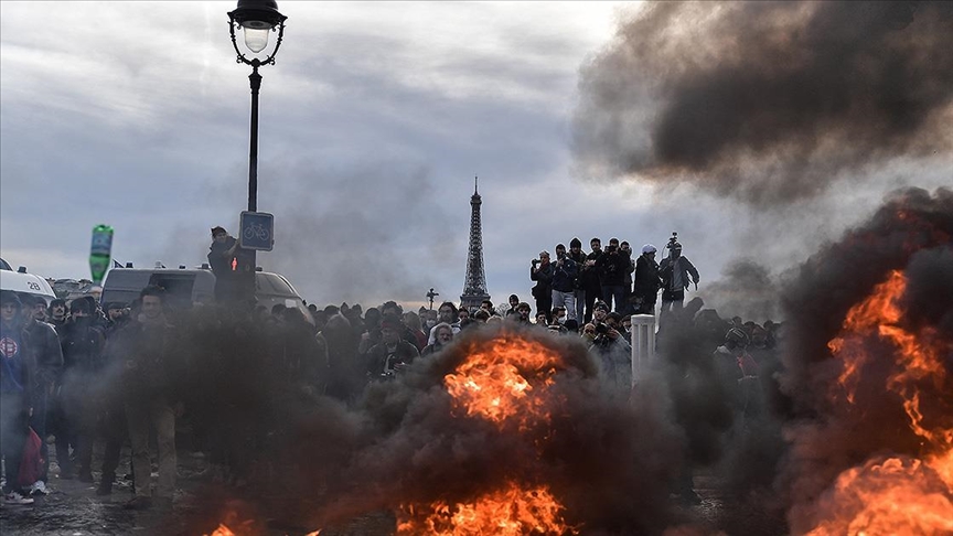 French police ban protests opposite parliament amid unrest