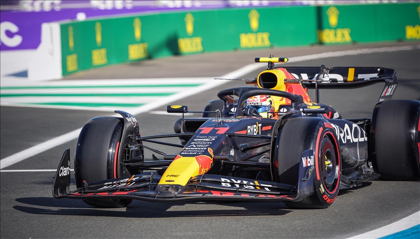 F1 Suudi Arabistan Grand Prix'sini Perez kazandı