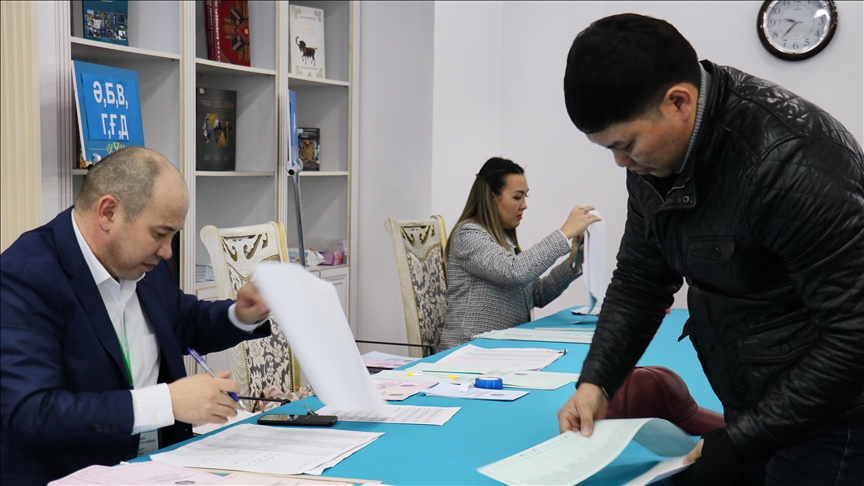 Kazakhs vote in parliamentary, local elections