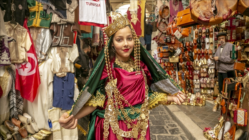 Les habits traditionnels de Tunis Les habits traditionnels de Tunis