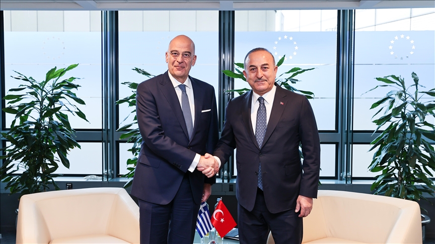Dışişleri Bakanı Çavuşoğlu, Brüksel'de Yunan mevkidaşı Dendias ile görüştü