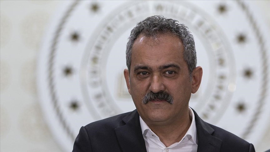 Bakan Özer: Deprem bölgesine 500 çelik konstrüksiyon okul yapılacak