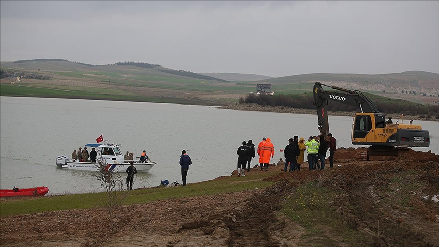 Şanlıurfa'da tırıyla sele kapılan sürücüyü arama çalışmaları bir haftadır sürüyor