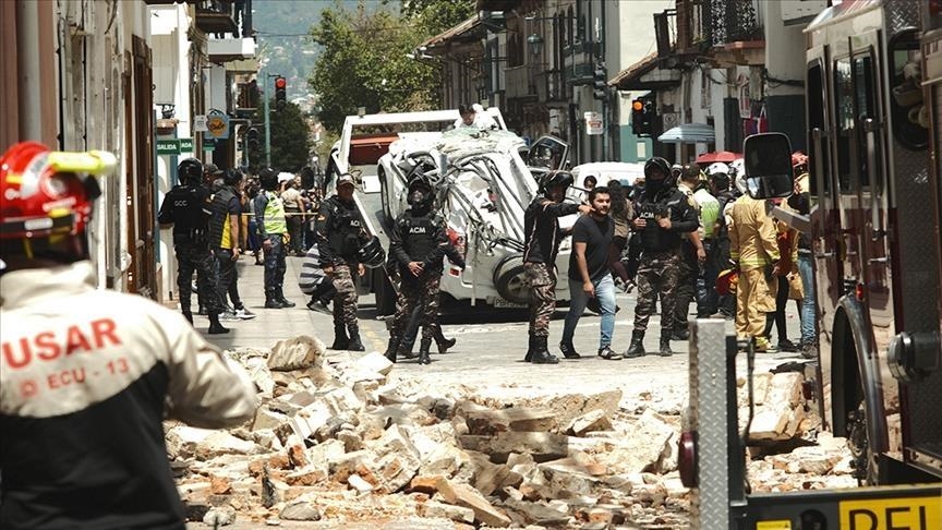 El presidente de Ecuador declara estado de emergencia tras terremoto de 6,8