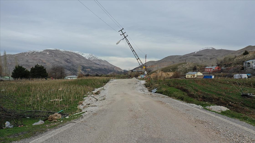 Adıyaman'da fay hattının geçtiği mahallede yükselme oldu