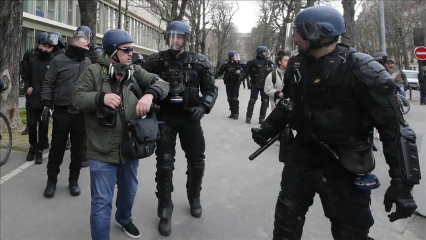 France: le Parti du travail de Belgique condamne la répression policière et la politique de Macron 